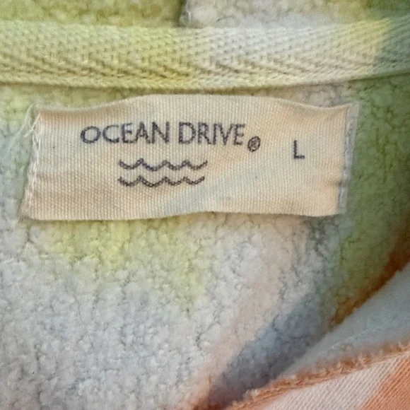 Ocean Drive Multicolor Tie-Dye Hoodie, size L - Picture 2 of 4